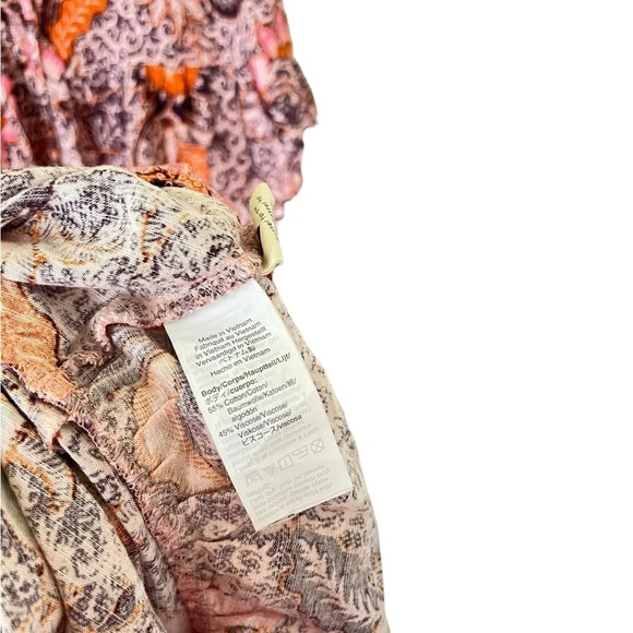 Madewell Lace-Up Ruffle-Hem Midi Dress in Bali Blooms - Picture 3 of 10